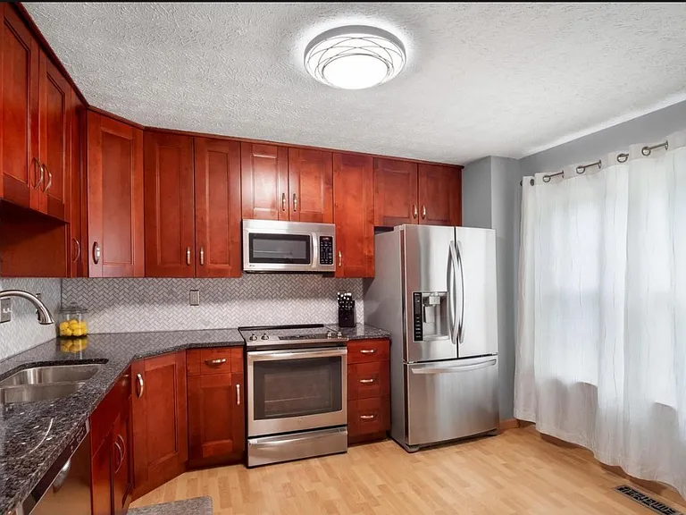 9454 Fens Holw — Photo 3
