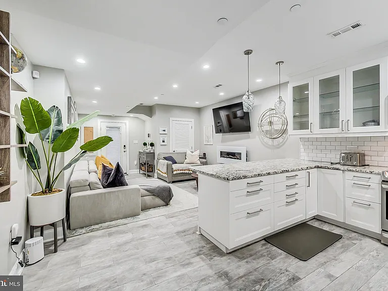 1343 Irving St NW #2 — Photo 5