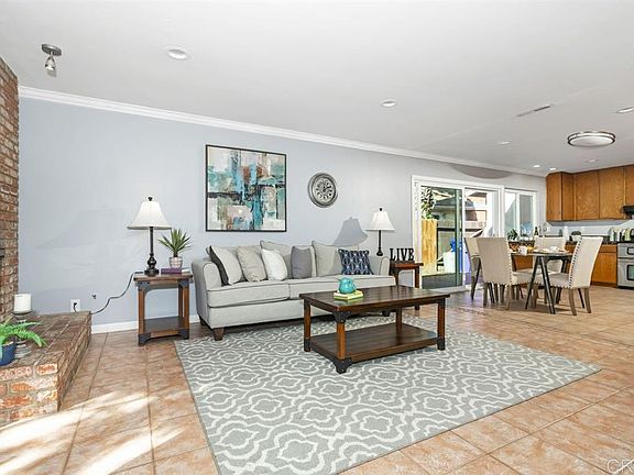 3rd image of 13036 Calle De Los Ninos