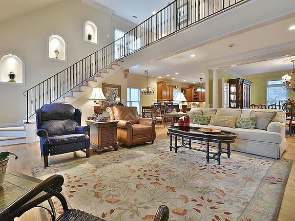 5th image of 1147 Highgrove Garden Way