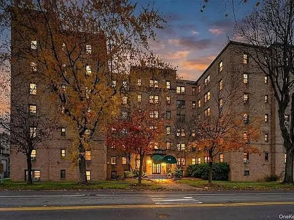 475 Bronx River Rd APT 5C, Yonkers, NY 10704