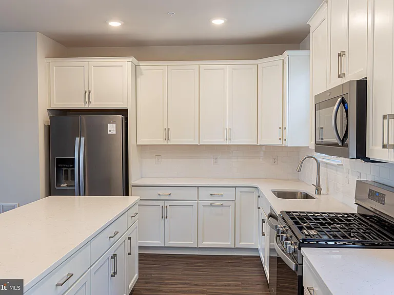 113 Four Leaf Dr — Photo 6