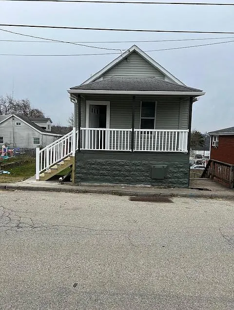 2 bed, 896 sqft, $1,000 — Photo 2