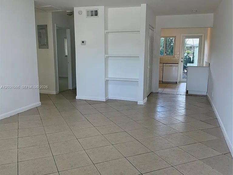 1831 SW 24th St #W — Photo 15