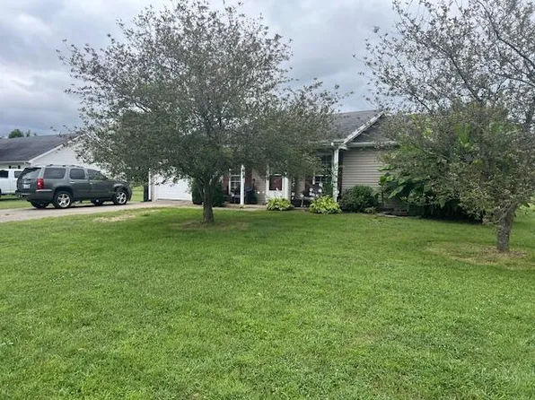 215 Young Dr, Stanford, KY 40484