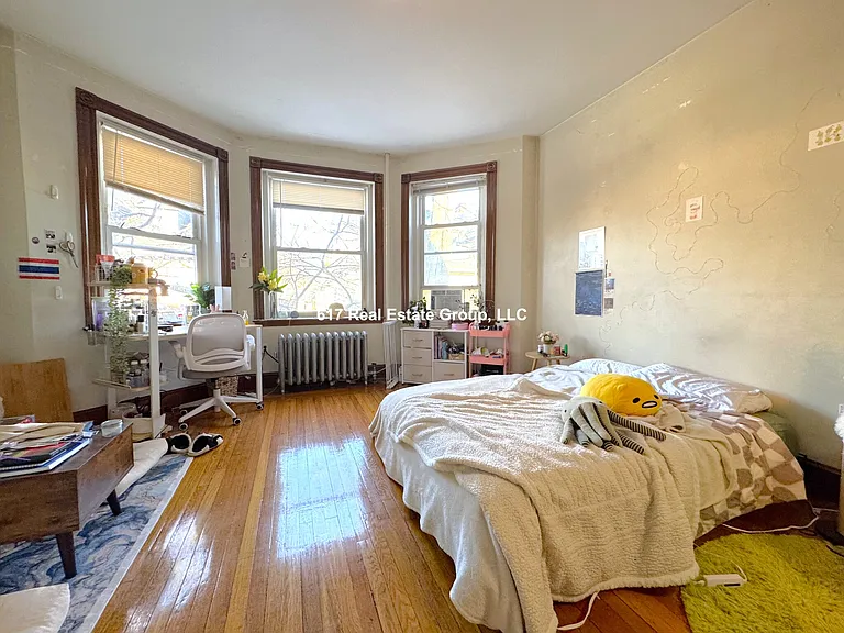 21 Gibbs St #4 — Photo 5
