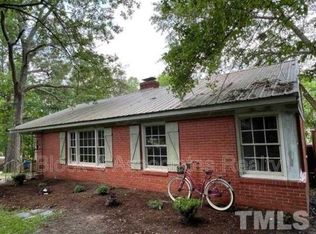 320 S Ennis St, Fuquay Varina, NC 27526