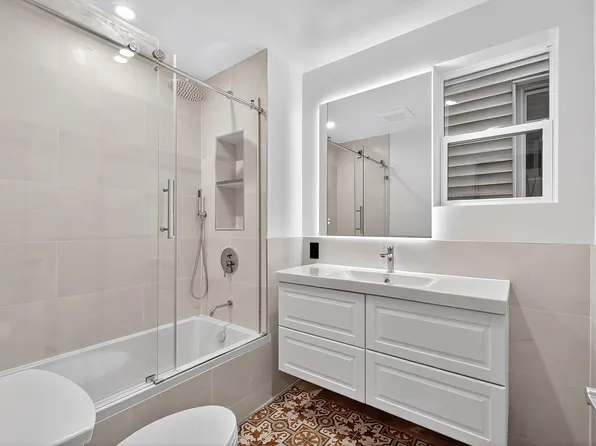 31 Bayview Avenue image 31 of 37