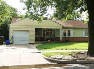 632 S Courtleigh Dr, Wichita, KS 67218