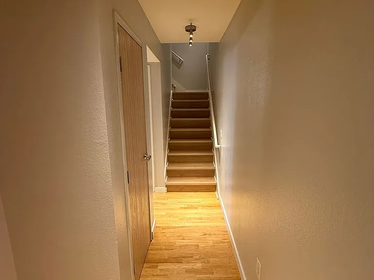 95 McCoppin St #210 — Photo 14