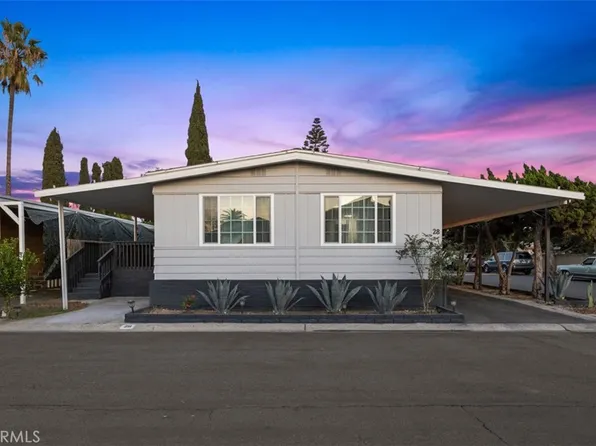 320 N Park Vis #28, Anaheim, CA 92806