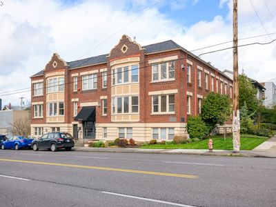 1529 SE Hawthorne Blvd APT 203, Portland, OR, 97214