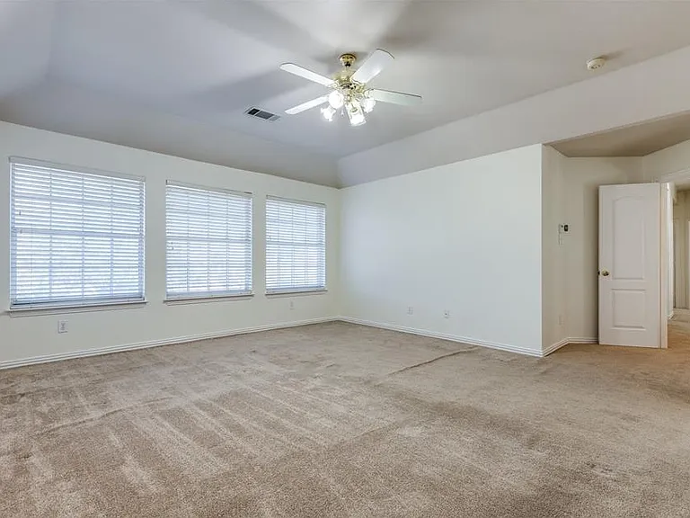 8924 High Meadows Dr — Photo 9