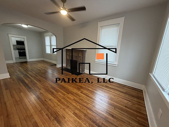 3rd image of 2915 Burroughs St