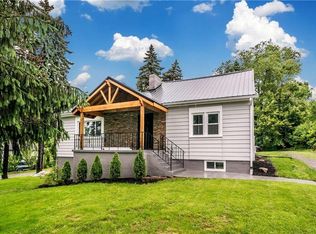 364 Moon Clinton Rd, Coraopolis, PA 15108