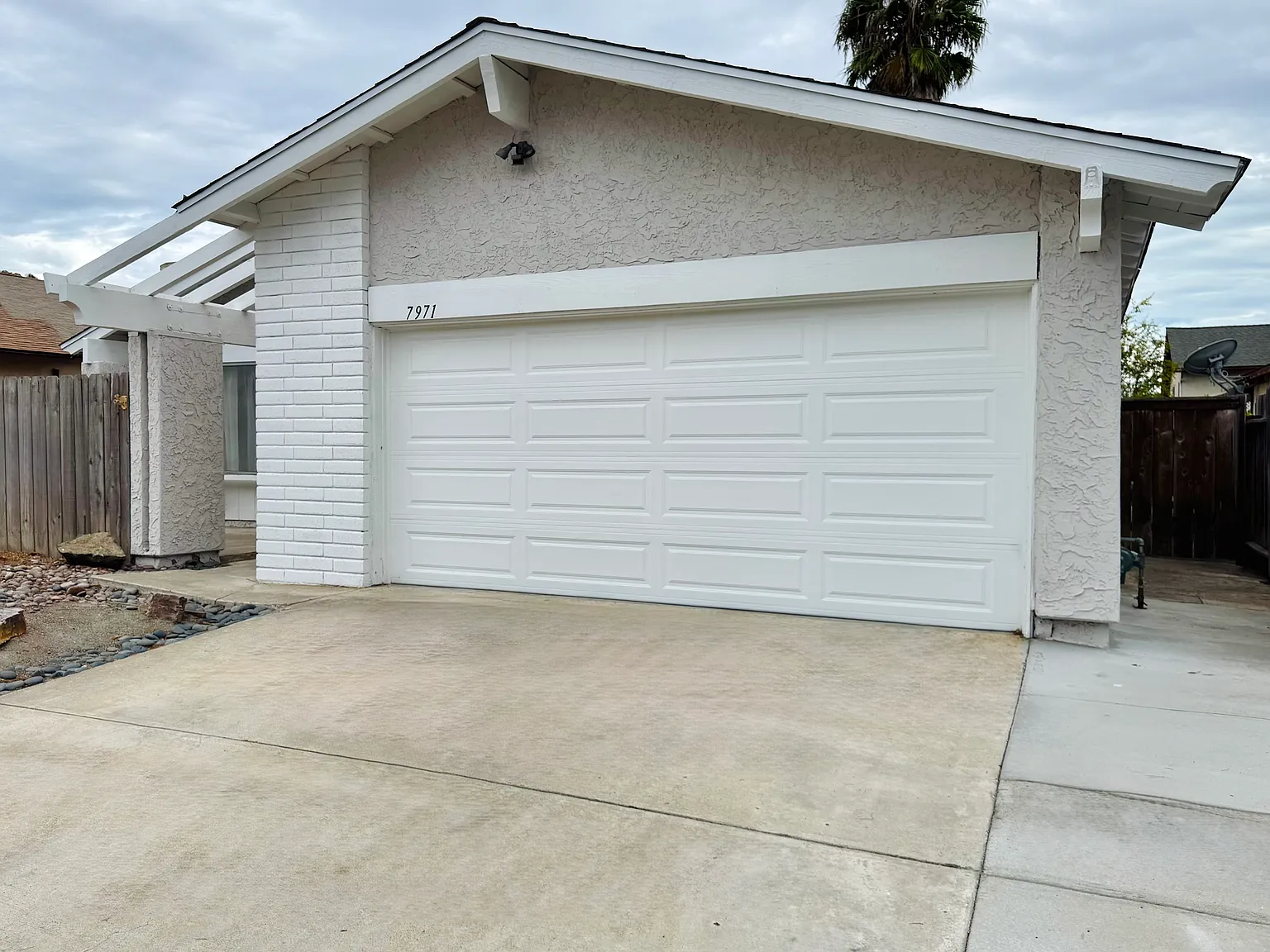 3 bed, 1505 sqft, $4,399 — Photo 2