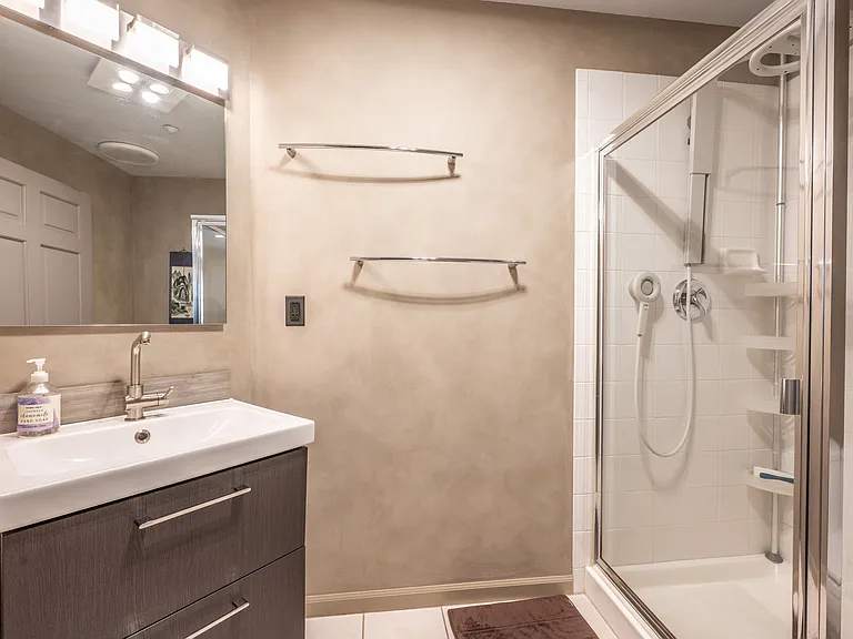 475 W 12th Ave #5A — Photo 32