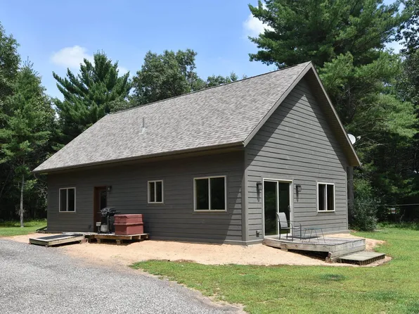 W8970 Cottonville Dr, Wautoma, WI 54982