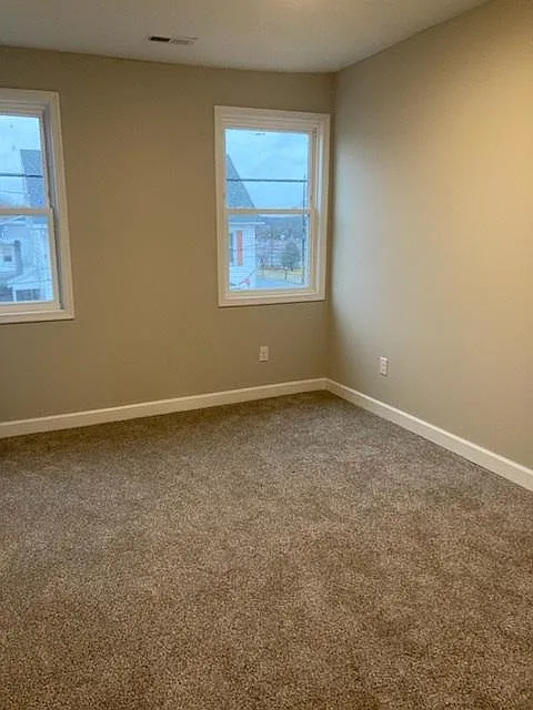 2 bed, 1.5 bath, 1000 sqft, $1,325 — Photo 4