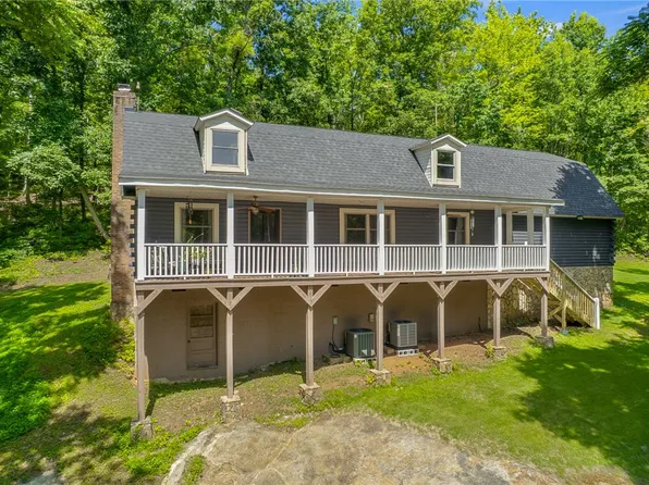 211 Narrow Way, Travelers Rest, SC 29690