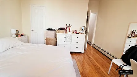 Rented by ZealEstate Group Inc