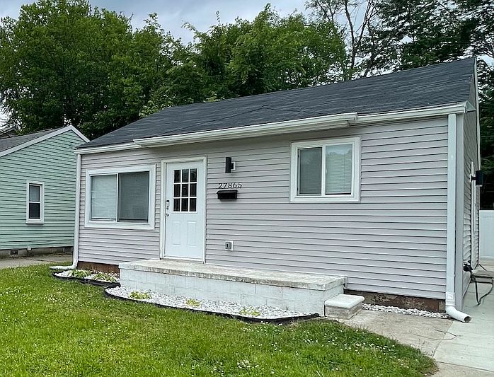1st image of 27865 Brettonwoods St