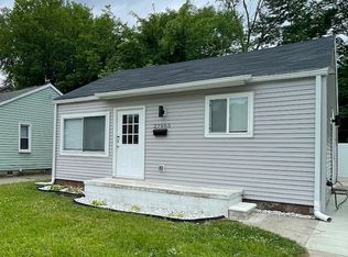 27865 Brettonwoods St, Madison Heights, MI