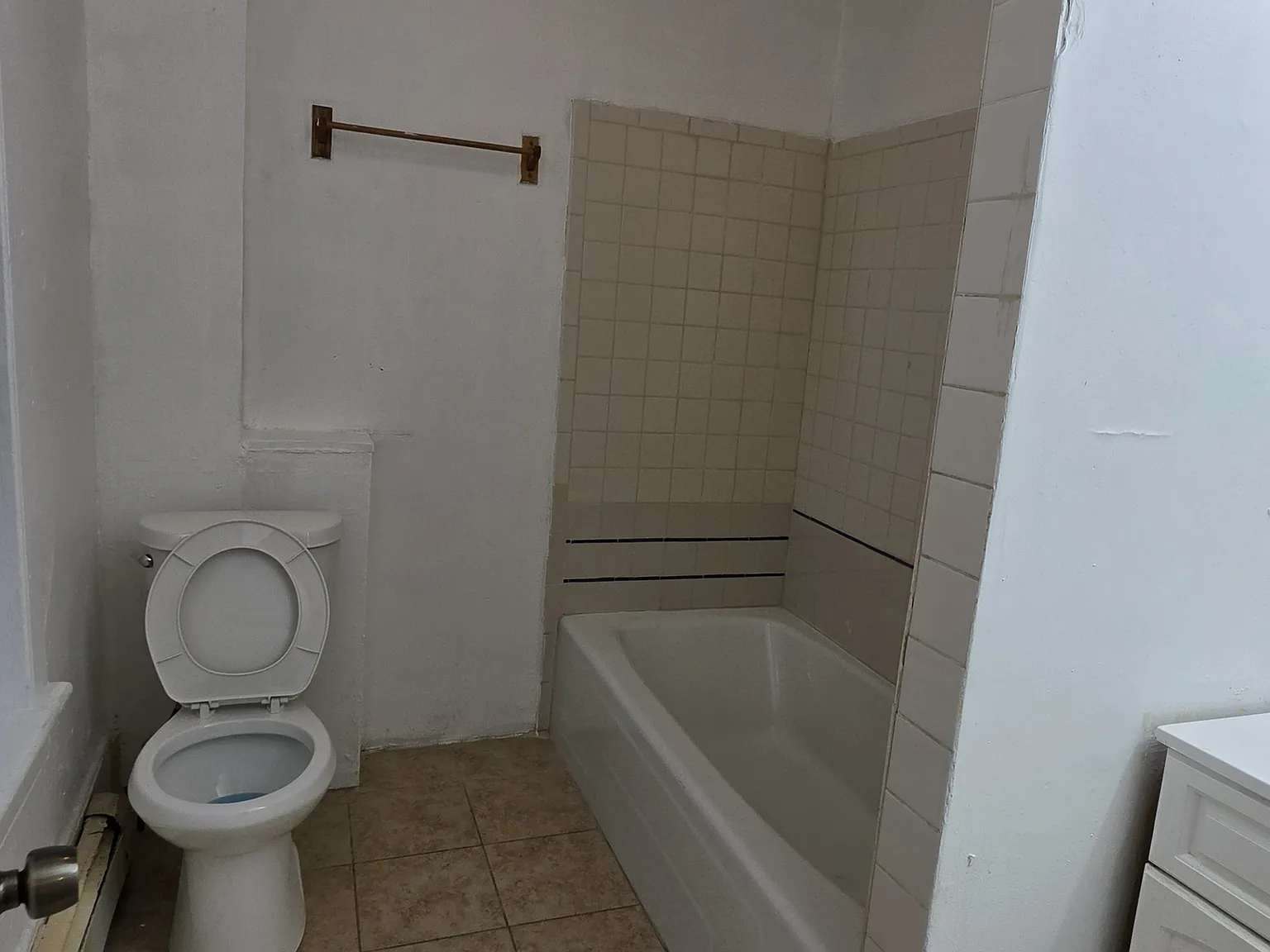 1 bed, $1,300 — Photo 4