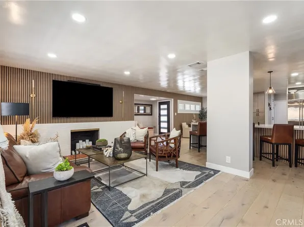 1611 N Greenbrier Rd, Long Beach, CA 90815