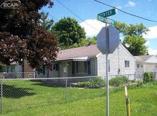 2194 N Center Rd, Burton, MI 48509