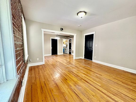 3rd image of 605-607 E 42nd St #607-202