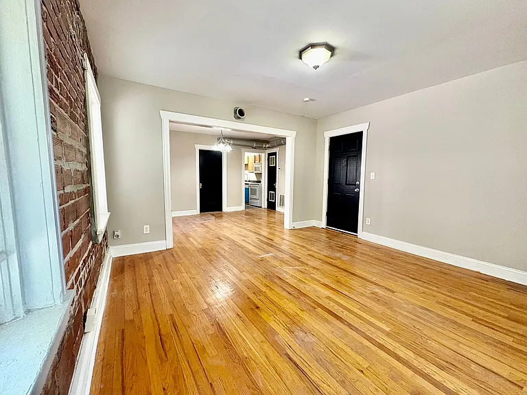 Vanderbilt Place — Photo 15