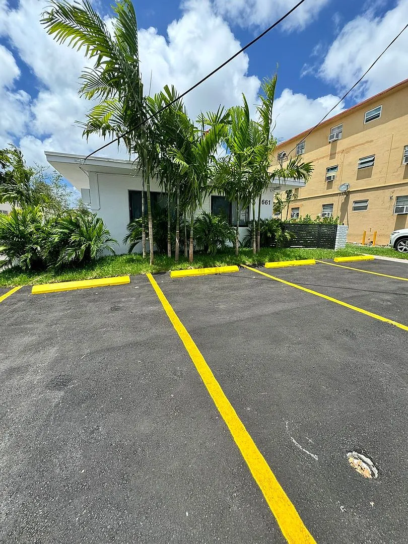 661 SW 7th St. — Photo 3