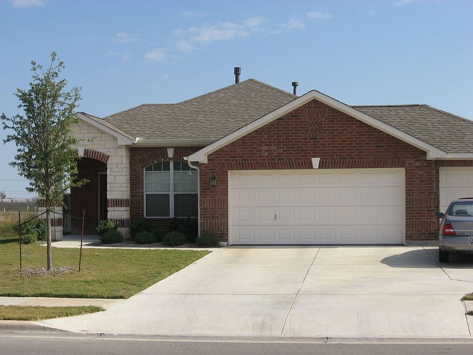 2nd image of 18225 Stevie Ray Dr
