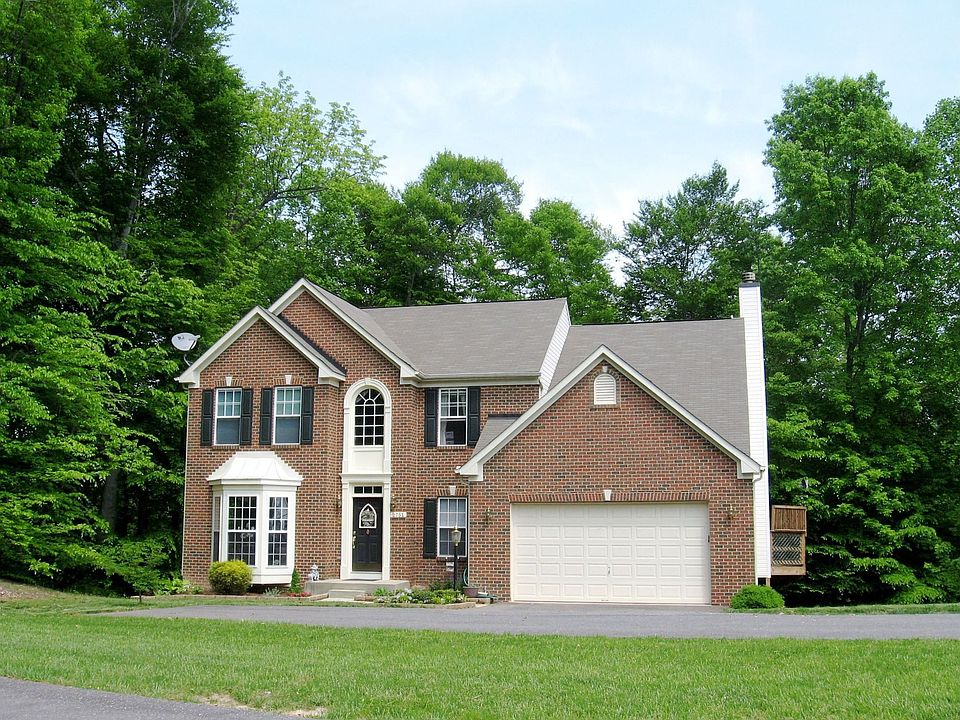 Gorgeous Colonial 