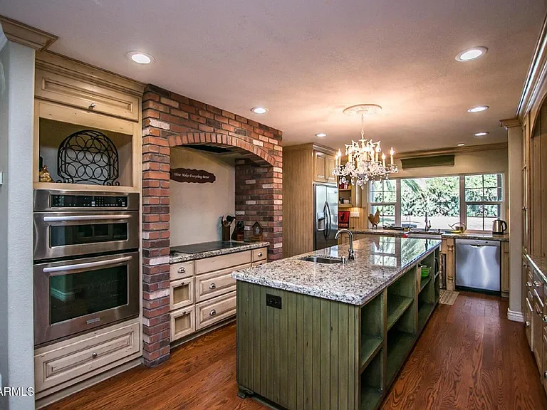 6830 E Wethersfield Rd — Photo 7