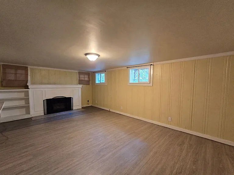 2419 Ash St — Photo 8
