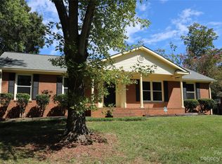 7511 Meadowdale Ln, Charlotte, NC 28212