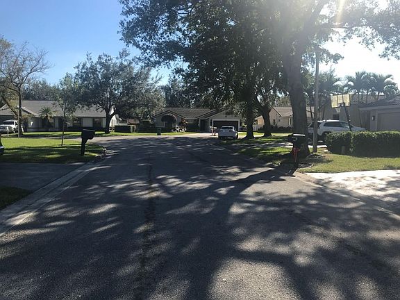 5th image of 5611 NW 89th Ave
