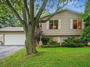 7201 32nd Ave N, Crystal, MN 55427