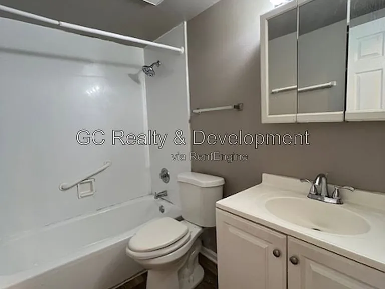 314 N Warwick Ave #GD — Photo 13