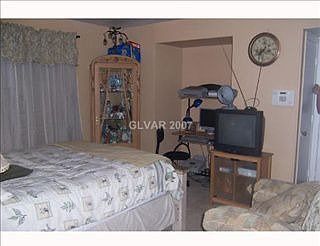 4th image of 6059 Wild Berry Dr