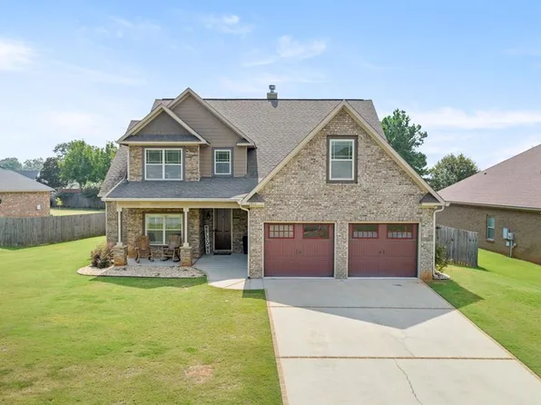 1611 Hydrangea Dr, Phenix City, AL 36867