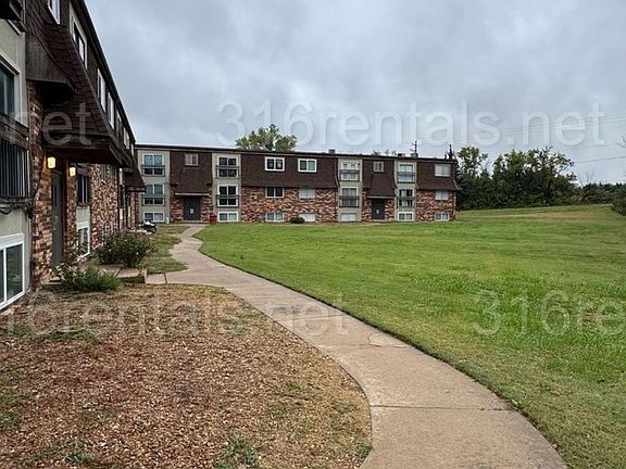 4th image of 1920 W Towanda Ave APT 20