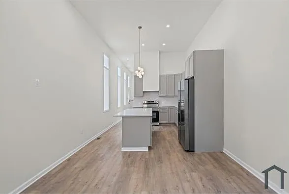 1723 E Lombard St — Photo 4