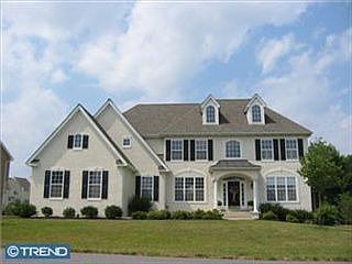 5th image of 105 Blue Spruce Dr
