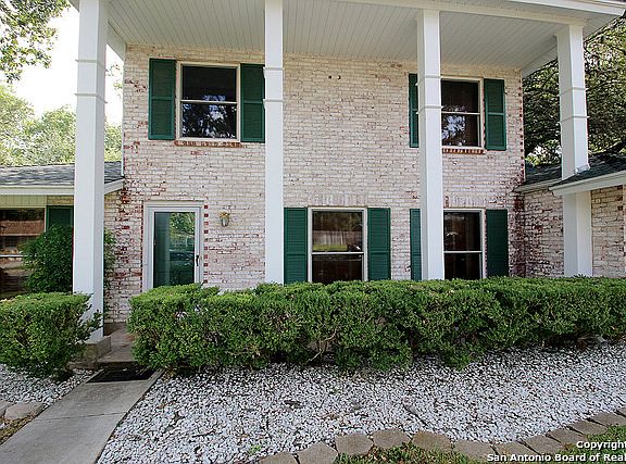 2nd image of 3222 Litchfield Dr