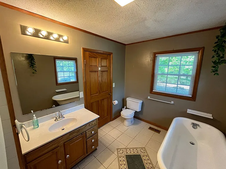 2890 Beta St — Photo 33