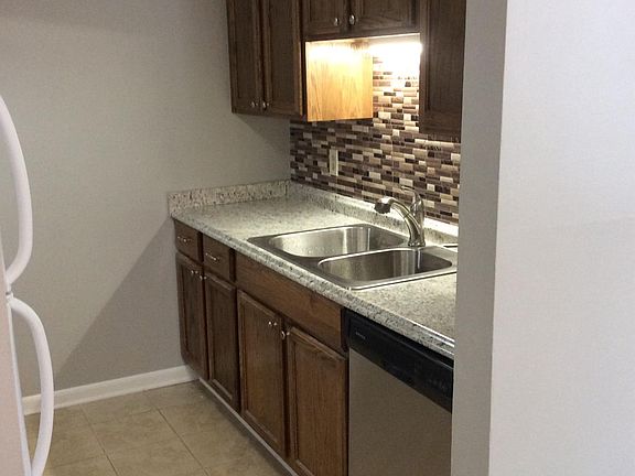 Completely remodeled kitchen Brand new dishwasher