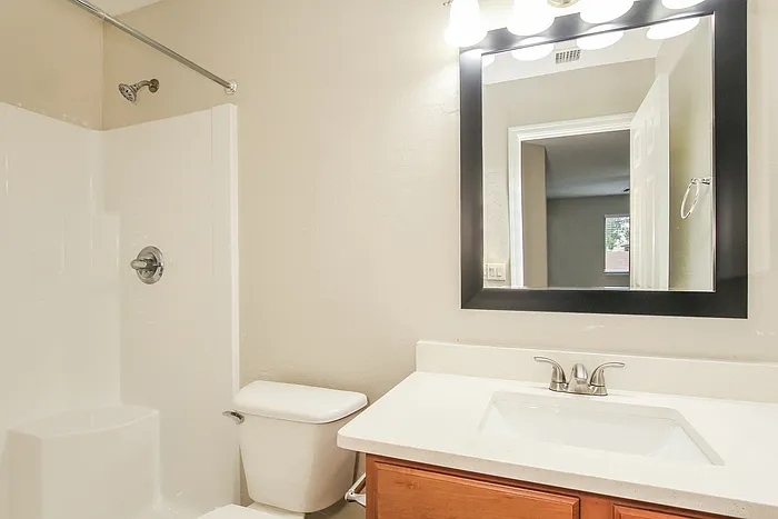 6034 N Castano Dr — Photo 10